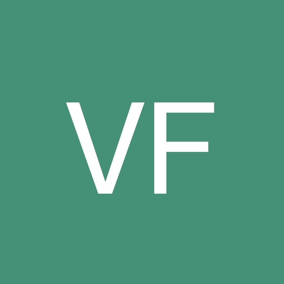 Profile Picture of Vish Fleek (@fleekteam) on Poshmark