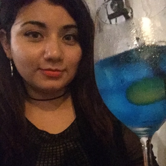 Profile Picture of Alexandra Galvan (@alex_4334) on Poshmark