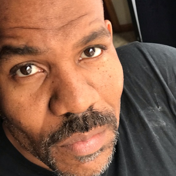 Profile Picture of Keith Roselle (@keithroselle) on Poshmark