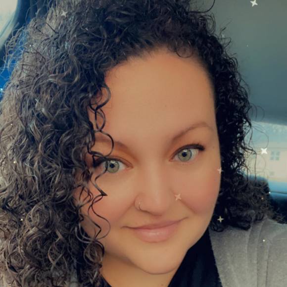 Profile Picture of Heather Arguello (@charelene) on Poshmark