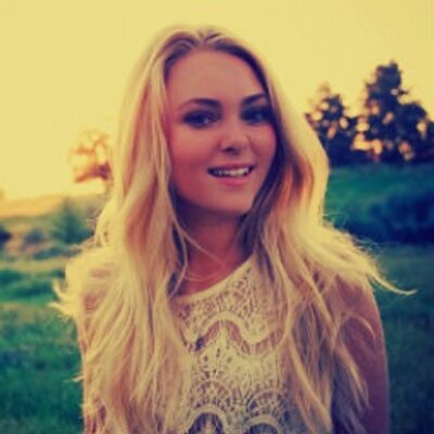 Profile Photo of AnnaSophia Robb (@CarrieBradMV) on Twitter