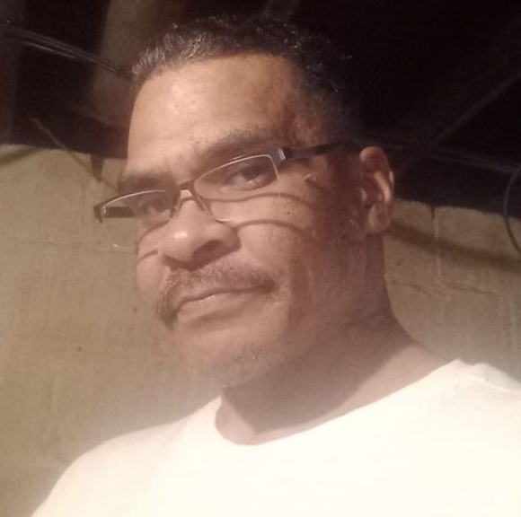 Profile Picture of Damien Wade (@wadedamien954) on Poshmark