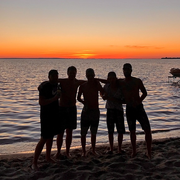 Profile Picture of Hunter Giguere (@drippy_hunna) on Poshmark