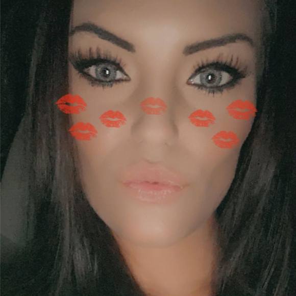 Profile Picture of Stormy Daniels (@stormyw11) on Poshmark