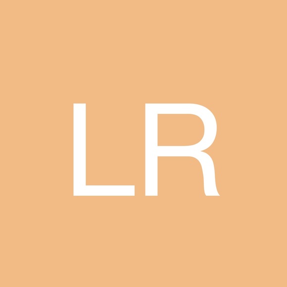 Profile Picture of Lisa Rodgers (@lr251) on Poshmark