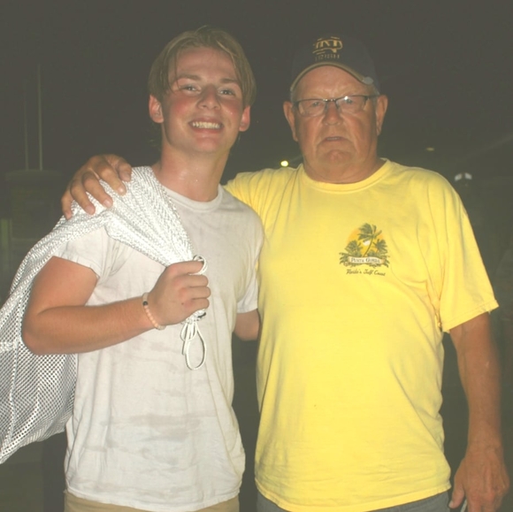 Profile Picture of Drew Mason (@drewmason3709) on Poshmark