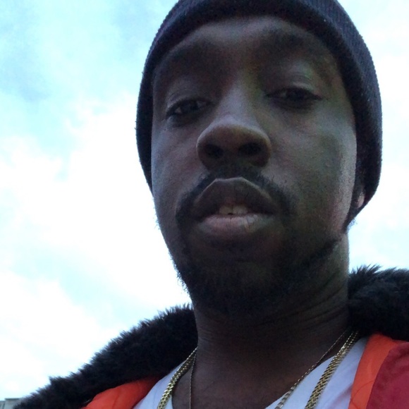 Profile Picture of Eric Patnett (@dj5starvybz) on Poshmark
