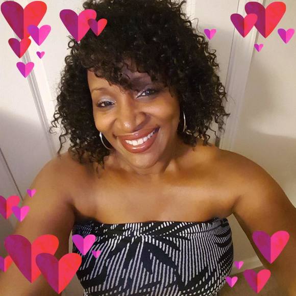 Profile Picture of Nancy Palmer (@palmerna) on Poshmark