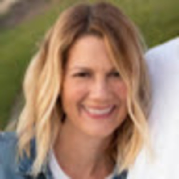 Profile Picture of Jen Fornal (@jfornal) on Poshmark