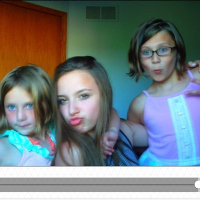 Profile Picture of paige moeller (@sparklelover159) on Twitter