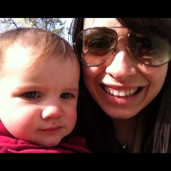 Profile Picture of Amanda Fonash (@amfonash) on Poshmark