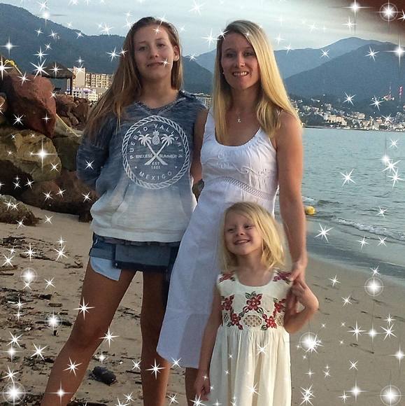 Profile Picture of Portia Thompson (@pdthompson7) on Poshmark