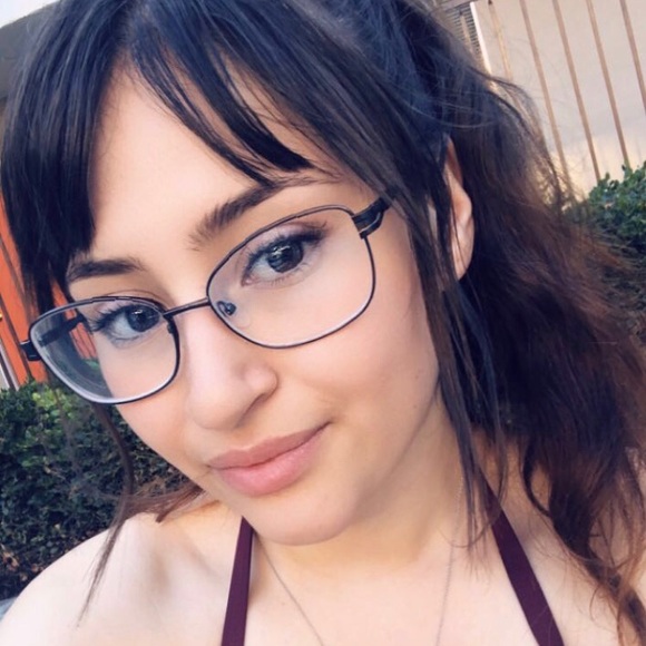 Profile Picture of Mariana Lara (@laramariana23) on Poshmark