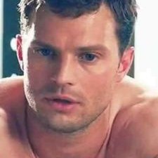 Profile Picture of Sally Tenhoopen (@sally_tenhoopen) on Twitter