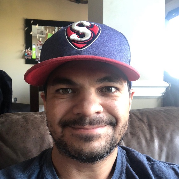 Profile Picture of Curtis Chiochanyont (@curtisctn) on Poshmark