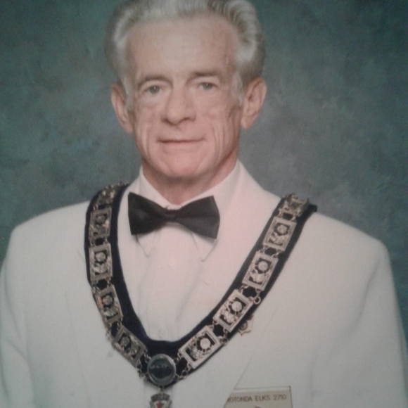 Profile Picture of Jone Conrad hicks (@nanajone) on Poshmark