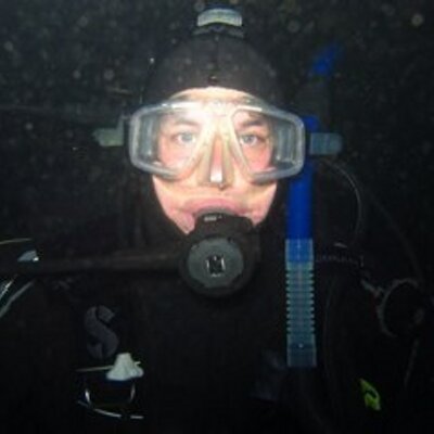 Profile Picture of Peter Grimes (@MuFc4evr43) on Twitter