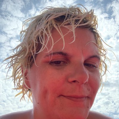 Profile Picture of Brenda Boulanger (@Slickhotpants77) on Twitter