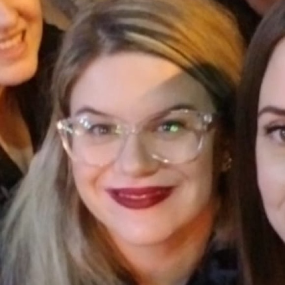 Xanthi Dimitropoulos - Poshmark Profile Picture of Xanthi Dimitropoulos (@xanthi28) on Poshmark