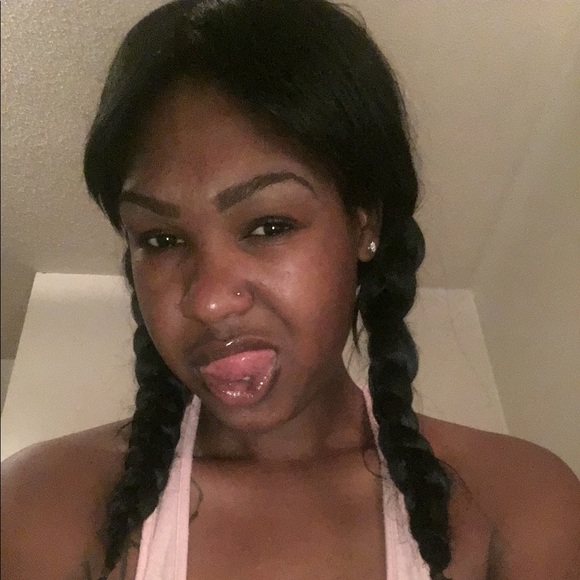 Profile Picture of Ray Pollard (@ray260404) on Poshmark