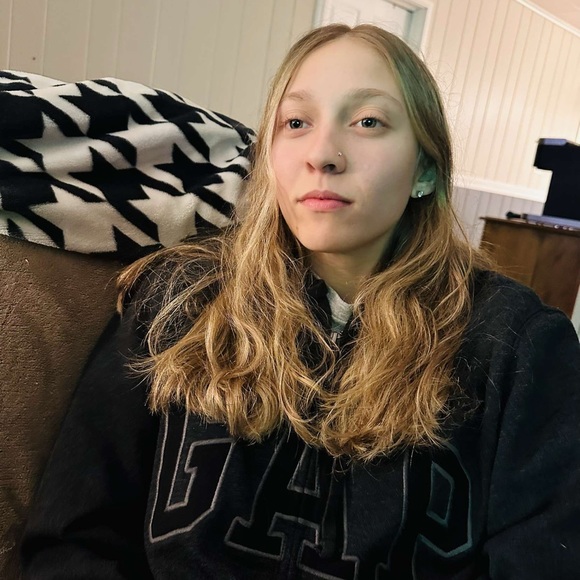 Profile Picture of Sayde Marcoccia (@saydemarc14) on Poshmark