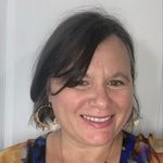 Profile Picture of Sarah Daley (@renewchic) on Instagram