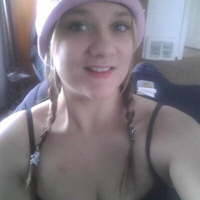 Profile Picture of Amanda Dewey-Gipe (@1HandyMandy1) on Twitter