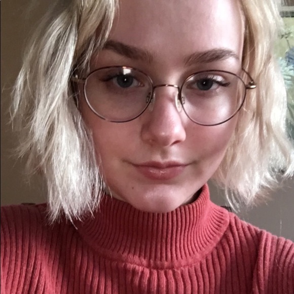 Profile Picture of Anna Gnagy (@annagnagy) on Poshmark