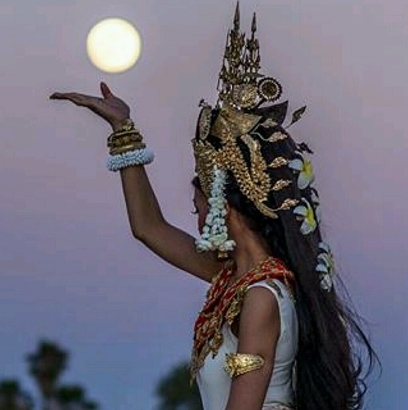 Profile Picture of Mindy Phang (@min0902) on Poshmark