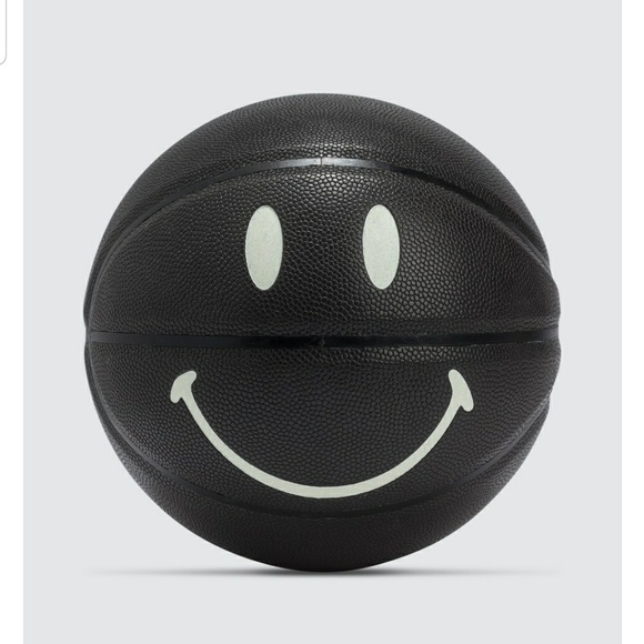 Profile Picture of Craig Olshavsky (@kingshavsky) on Poshmark