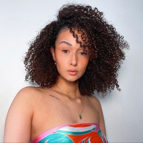 Profile Picture of Hannah St Luce (@hannahstluce) on Pinterest