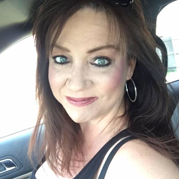 Profile Picture of Jennifer Jansen smith (@jlsmith773) on Poshmark