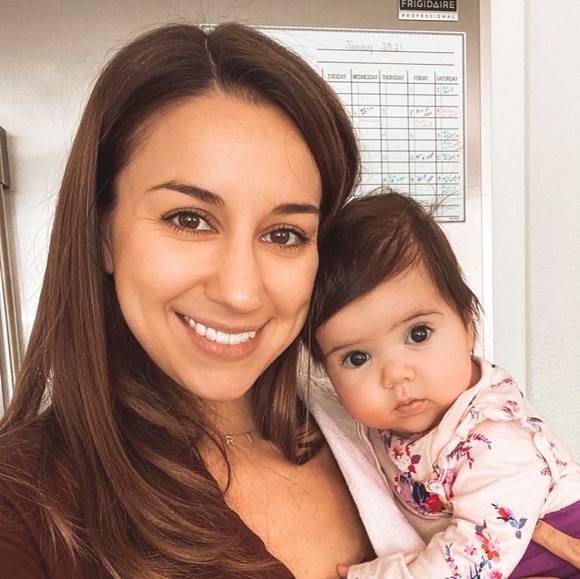 Profile Picture of Shawna Feola (@sfeola) on Poshmark