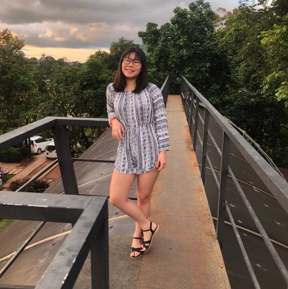 Profile Picture of Julianne Chao-phan (@juliannephan612) on Poshmark