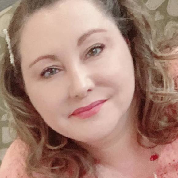Profile Picture of Pascale Castiaux (@pascas69) on Poshmark