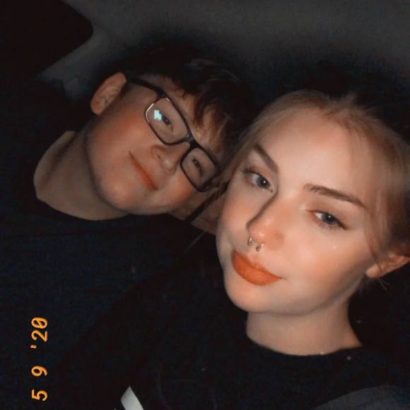 Profile Picture of Rachel Cornwell (@rachc16) on Poshmark