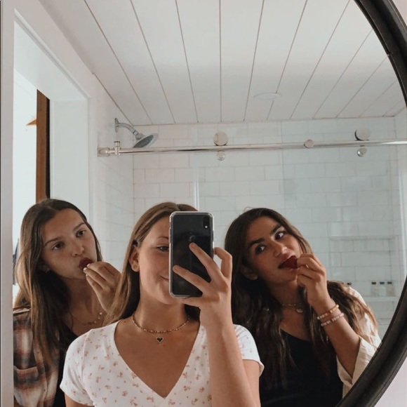 Profile Picture of Addie Gerace (@addiegerace) on Poshmark