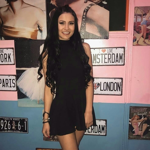 Profile Picture of Paula Forero (@paulaforero) on Poshmark