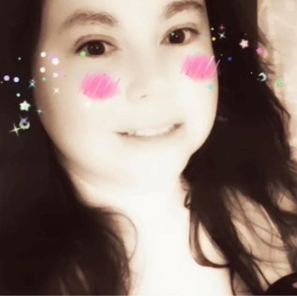 Profile Picture of Amanda Wingert (@amandawinger178) on Poshmark