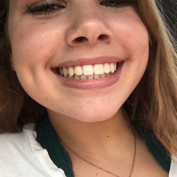 Profile Picture of Bella Berninzoni (@bellaberns7) on Poshmark