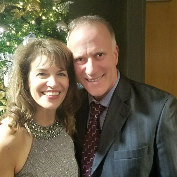 Profile Picture of Mike Mahoney (@sellonpm20) on Poshmark