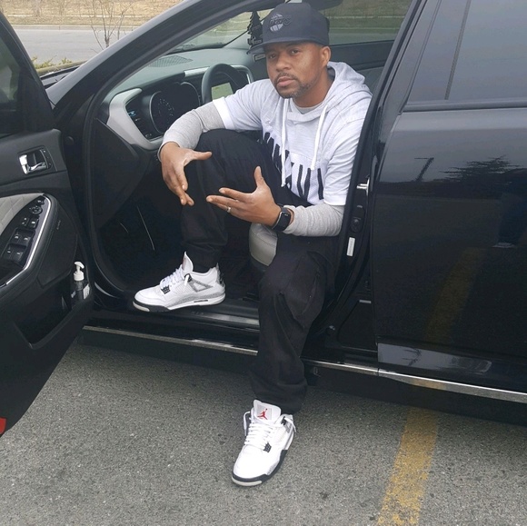 Profile Picture of Ken Farrell (@kncfarrell79) on Poshmark