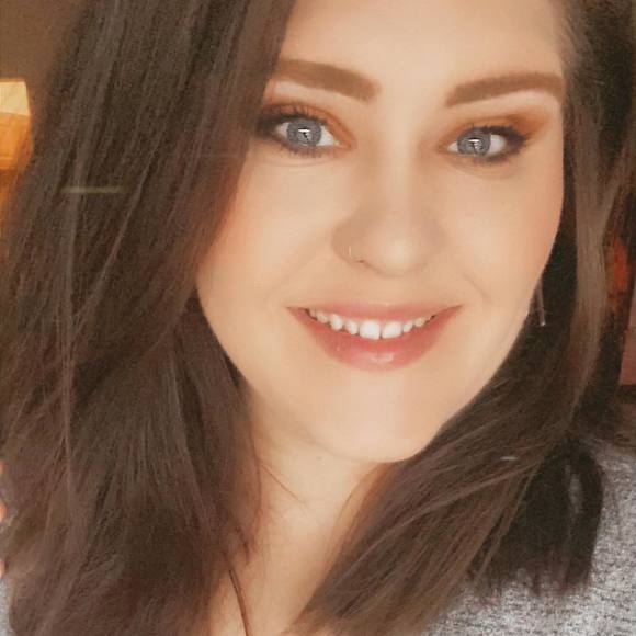 Profile Picture of Ashley Lampi (@dollygrace7) on Poshmark