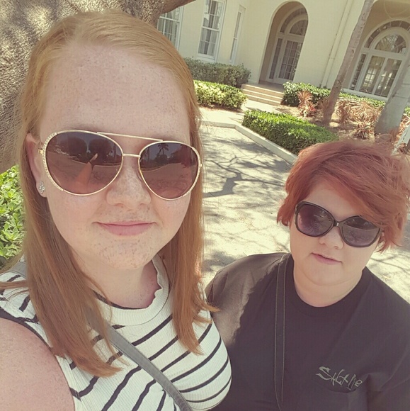 Profile Picture of Breanna Dekemper (@bdeke1189) on Poshmark