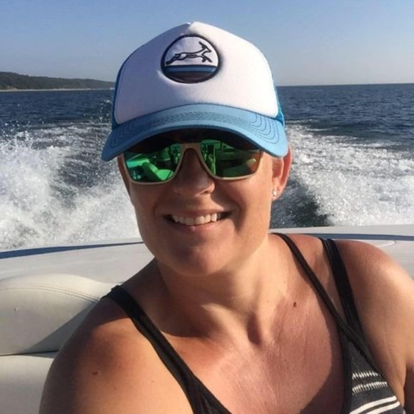 Profile Picture of Deanna Amstutz (@stacey2436) on Poshmark