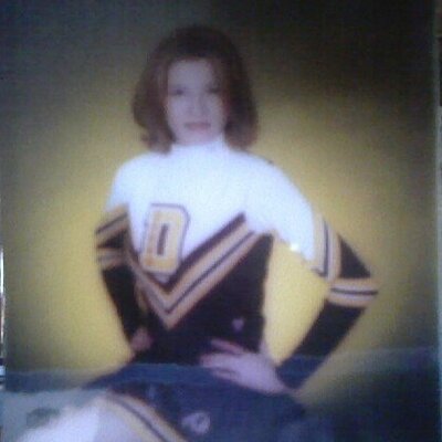 Profile Picture of Jennifer Salinas (@jensal02) on Twitter