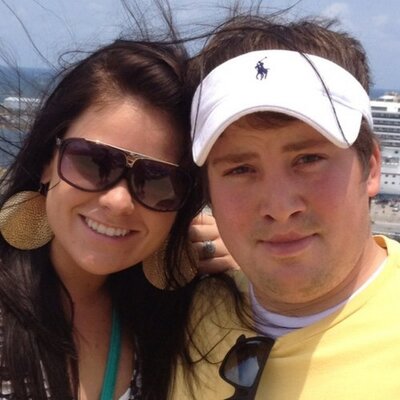 Profile Picture of Abigail Tracy (@AbigailVTracy) on Twitter