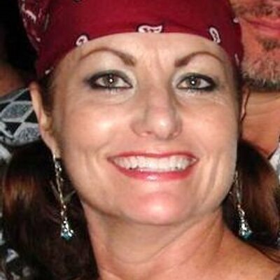 Profile Picture of Lisa Lindsey (@ragamuffingypsy) on Twitter