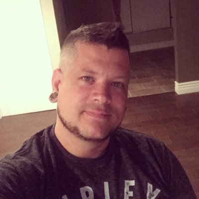 Profile Picture of James MacCormack (@JamesSnipSnip) on Twitter