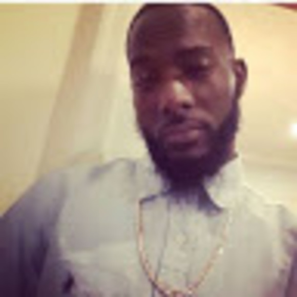 Profile Picture of Darren Frasier (@daleville23) on Poshmark